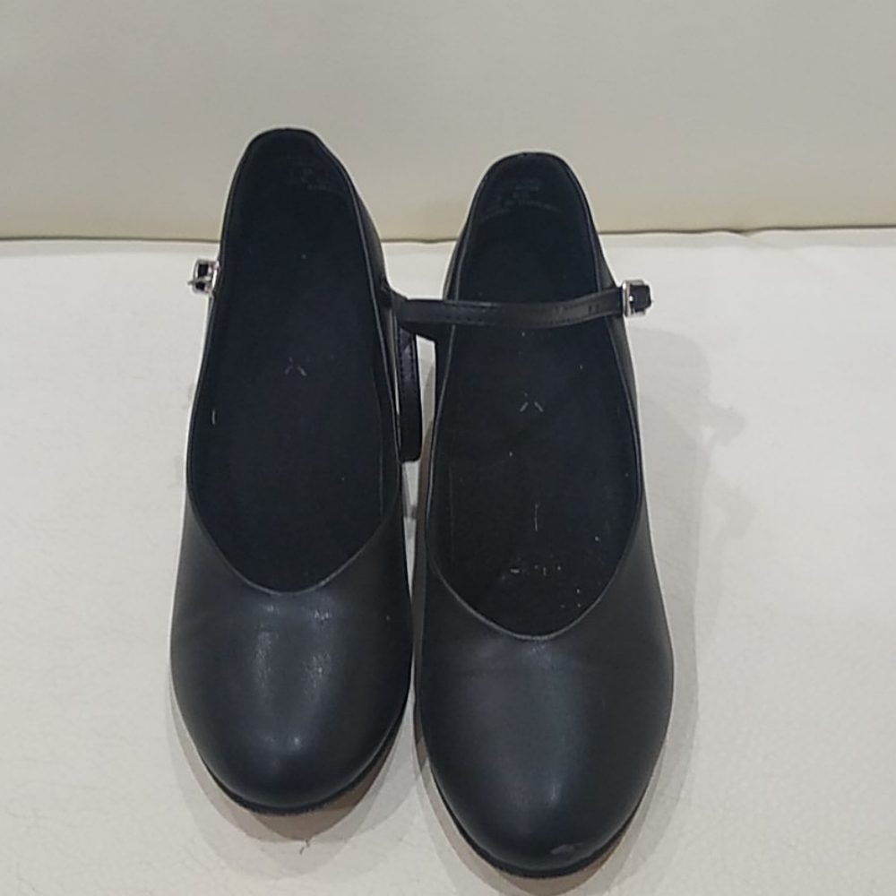 Size 7M Character Shoes